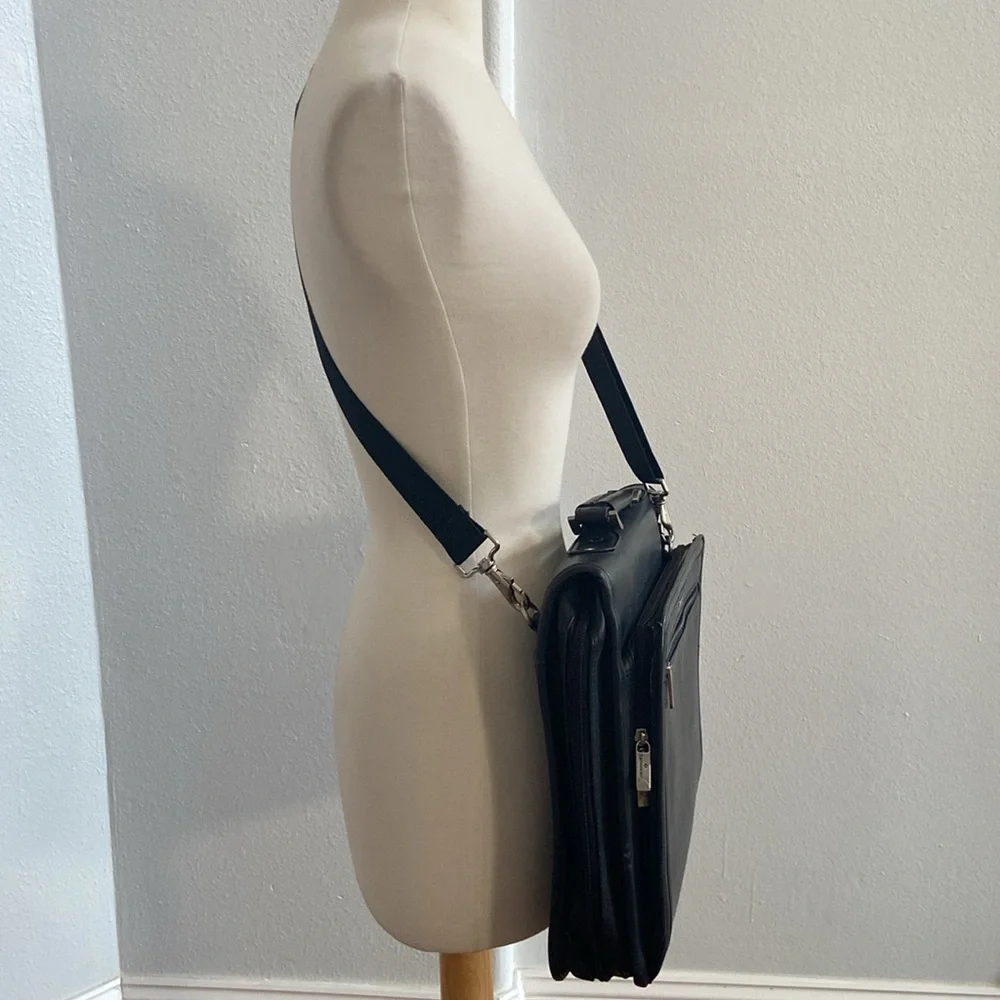 Samsonite 3 Ring Padfolio With Handles And Shoulder Strap‎